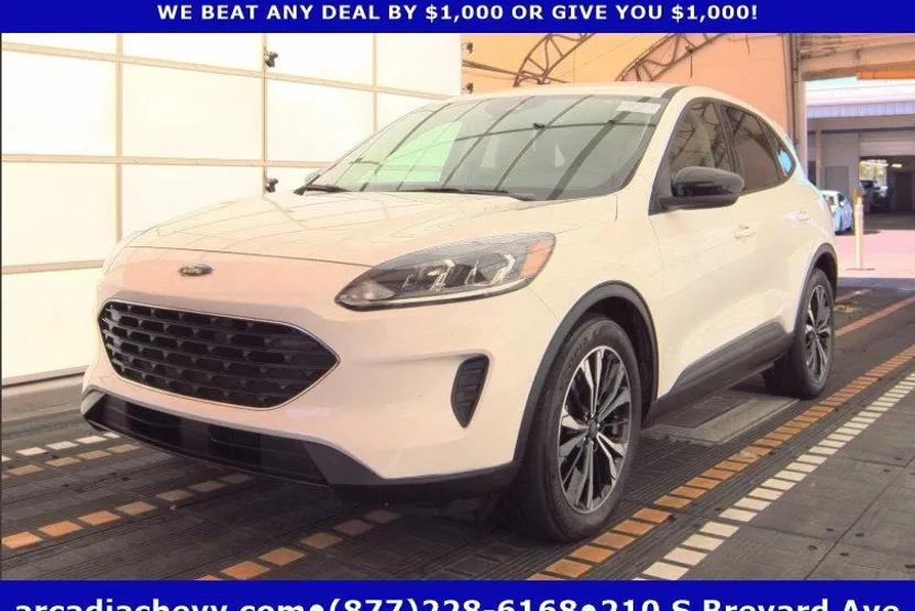 2022 Ford Escape SE photo 1