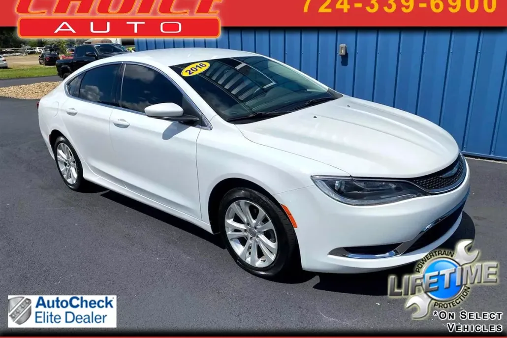 2016 Chrysler 200 Limited photo 1