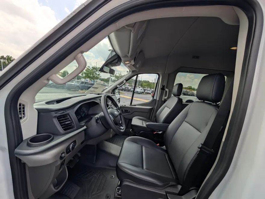2025 Ford Transit Passenger XL photo 1