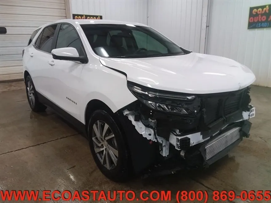 2022 Chevrolet Equinox LT photo 1