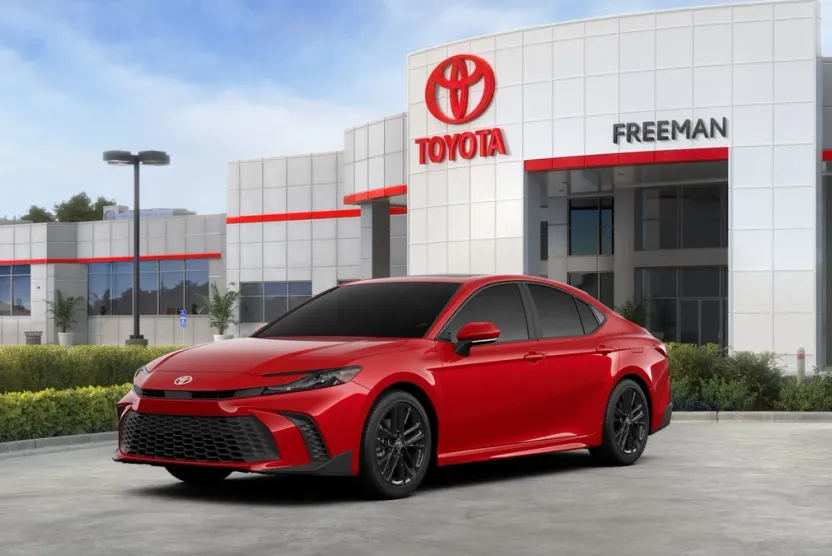 2026 Toyota Camry SE photo 1