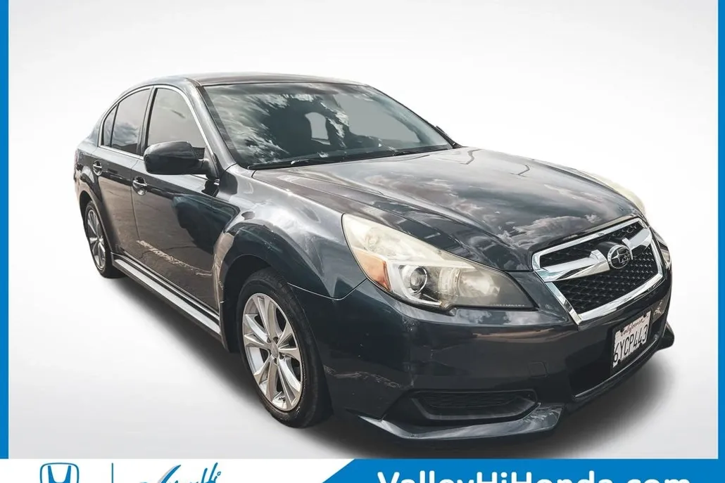 2013 Subaru Legacy 2.5i Premium photo 1