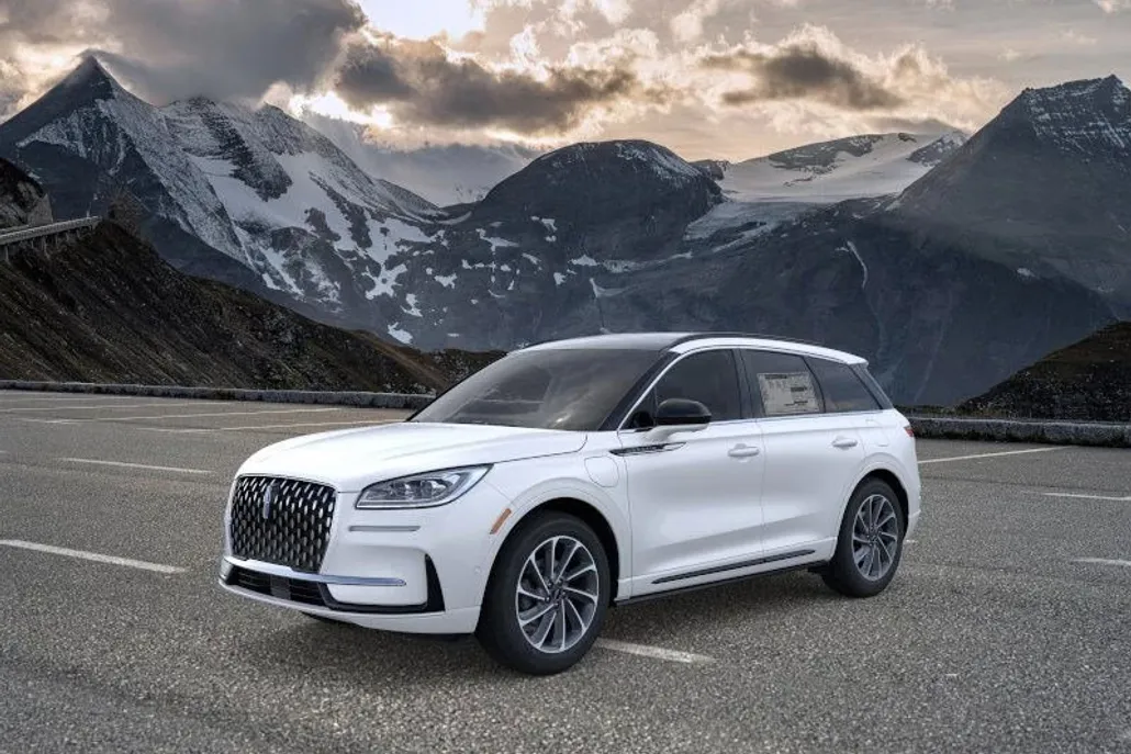2025 Lincoln Corsair Grand Touring photo 1