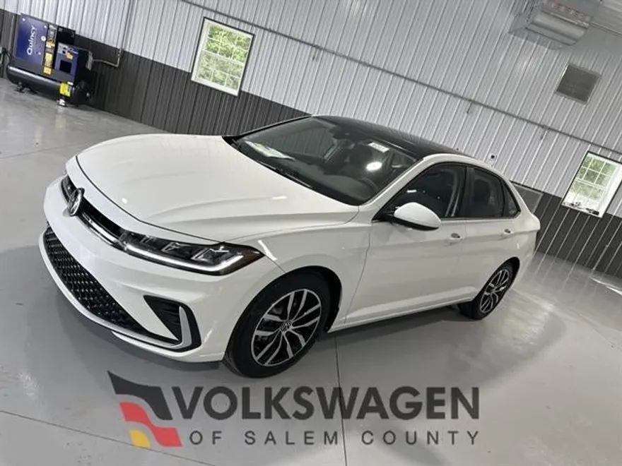 2025 Volkswagen Jetta 1.5T SE photo 1