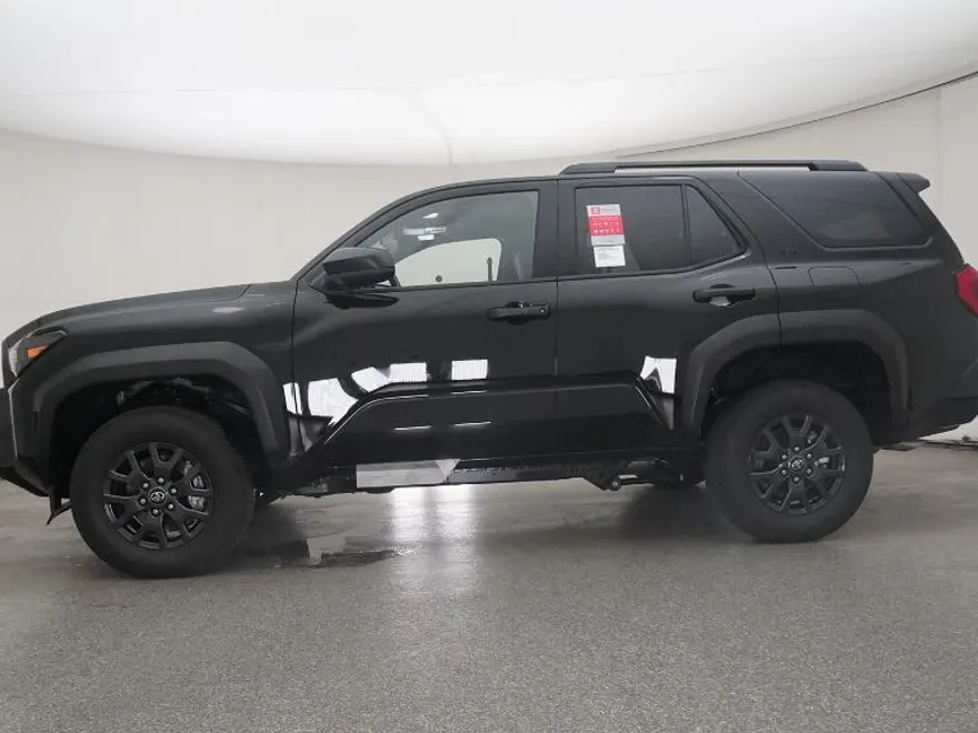 2025 Toyota 4Runner SR5 photo 1