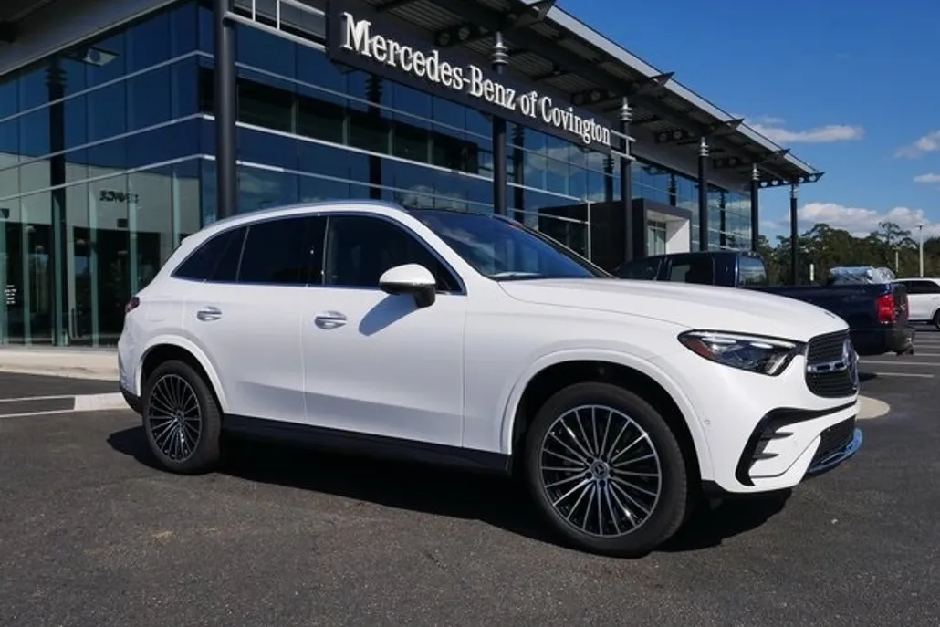 2026 Mercedes Benz GLC 300 4MATIC photo 1