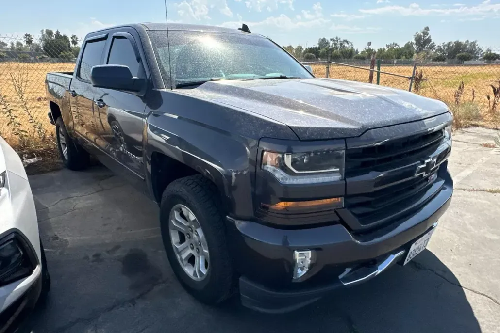 2016 Chevrolet Silverado 1500 LT photo 1