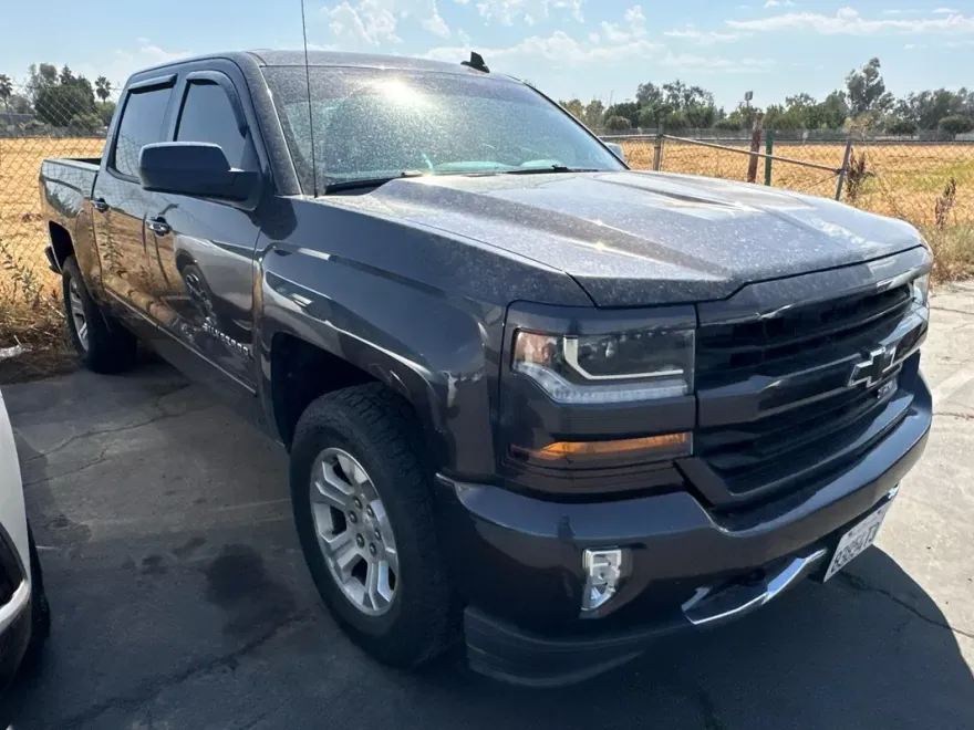 2016 Chevrolet Silverado 1500 LT photo 1