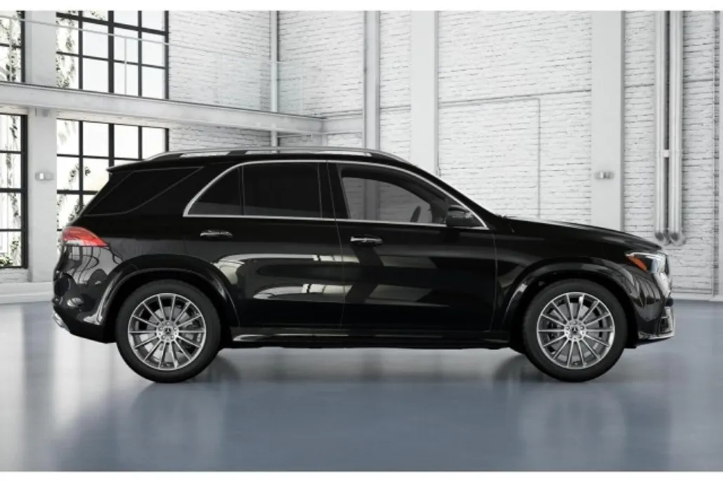 2025 Mercedes Benz GLE 450 4MATIC photo 1