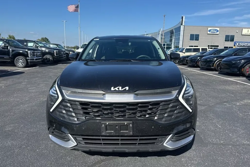 2024 Kia Sportage LX photo 1