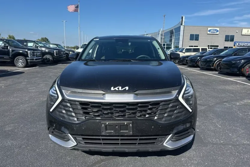 2024 Kia Sportage LX photo 1