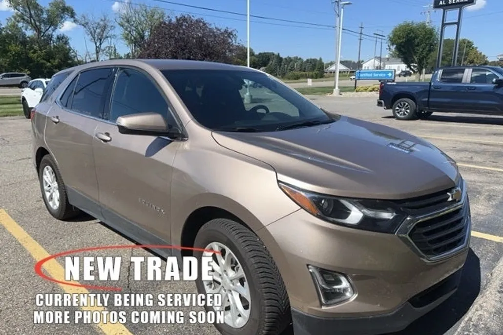 2019 Chevrolet Equinox LT photo 1