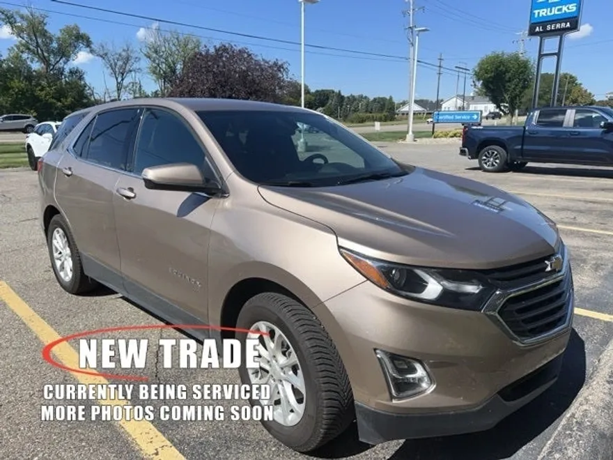 2019 Chevrolet Equinox LT photo 1