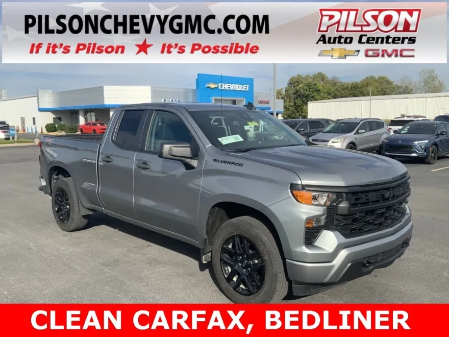 2023 Chevrolet Silverado 1500 Custom photo 1