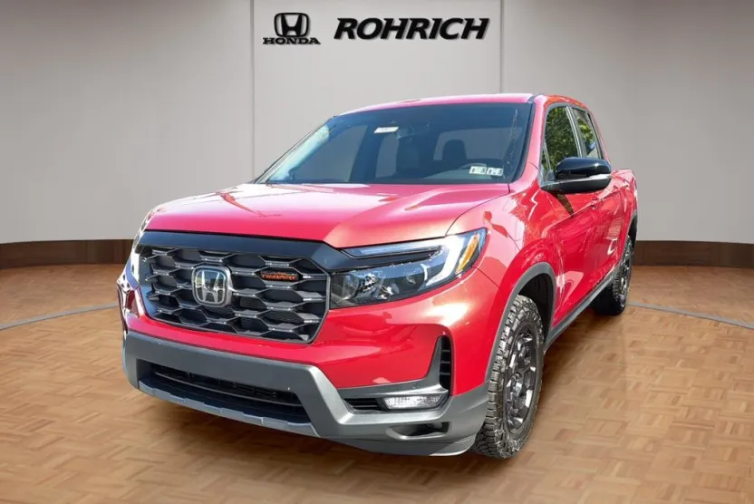 2025 Honda Ridgeline TrailSport photo 1