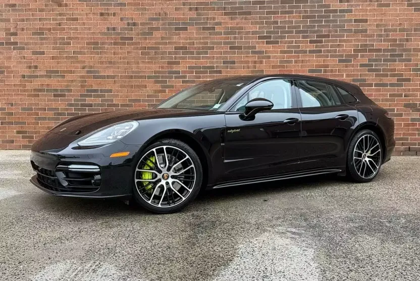 2022 Porsche Panamera E-Hybrid Sport Turismo 4 photo 1
