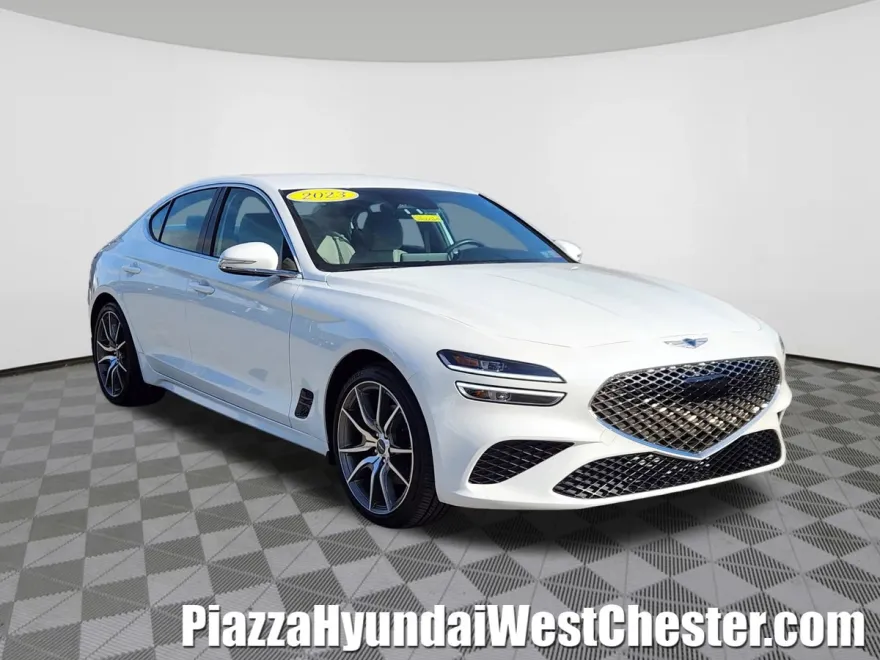 2023 Genesis G70 2.0T photo 1