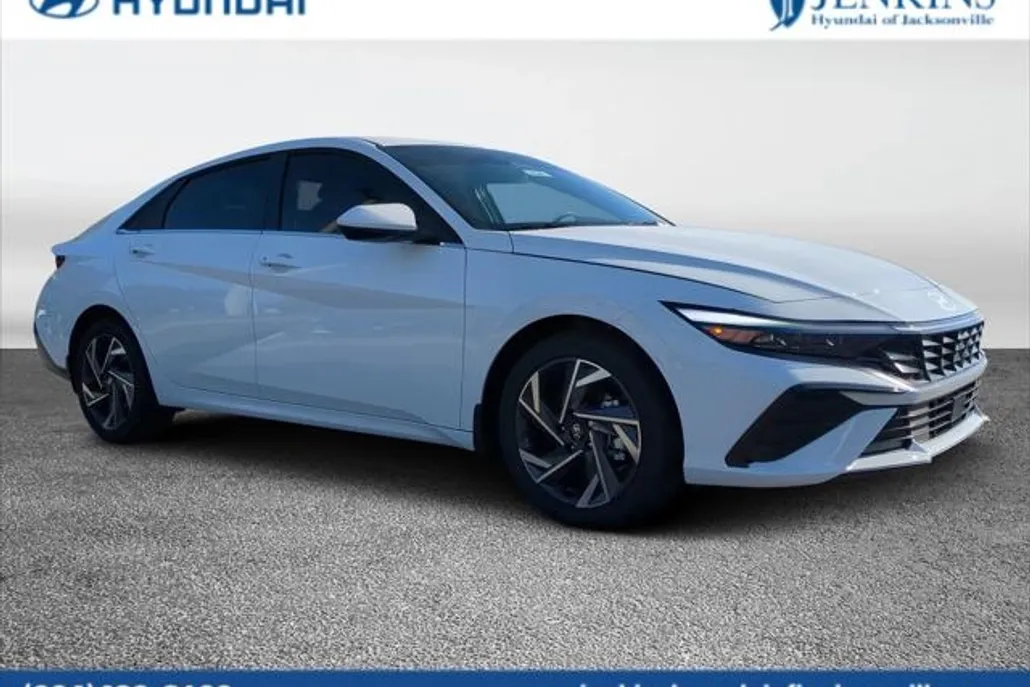 2025 Hyundai Elantra SEL Convenience photo 1