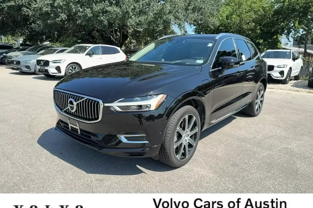 2018 Volvo XC60 Hybrid T8 Inscription photo 1