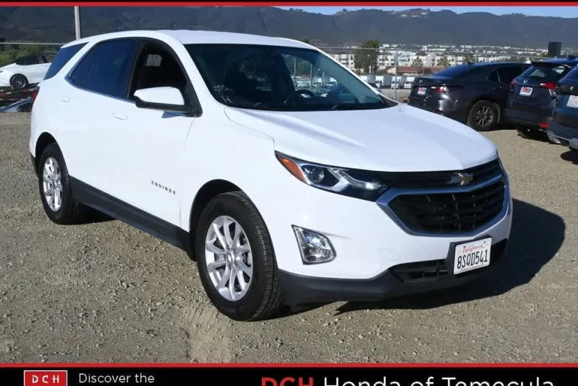2020 Chevrolet Equinox LT photo 1