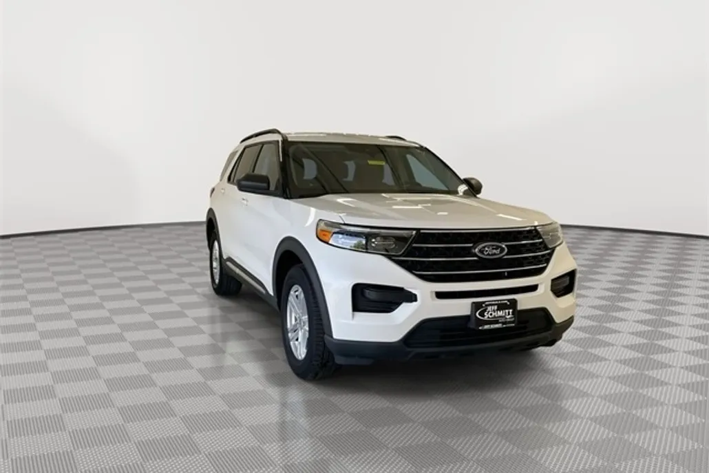 2022 Ford Explorer XLT photo 1