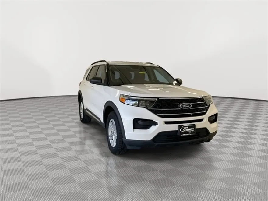 2022 Ford Explorer XLT photo 1