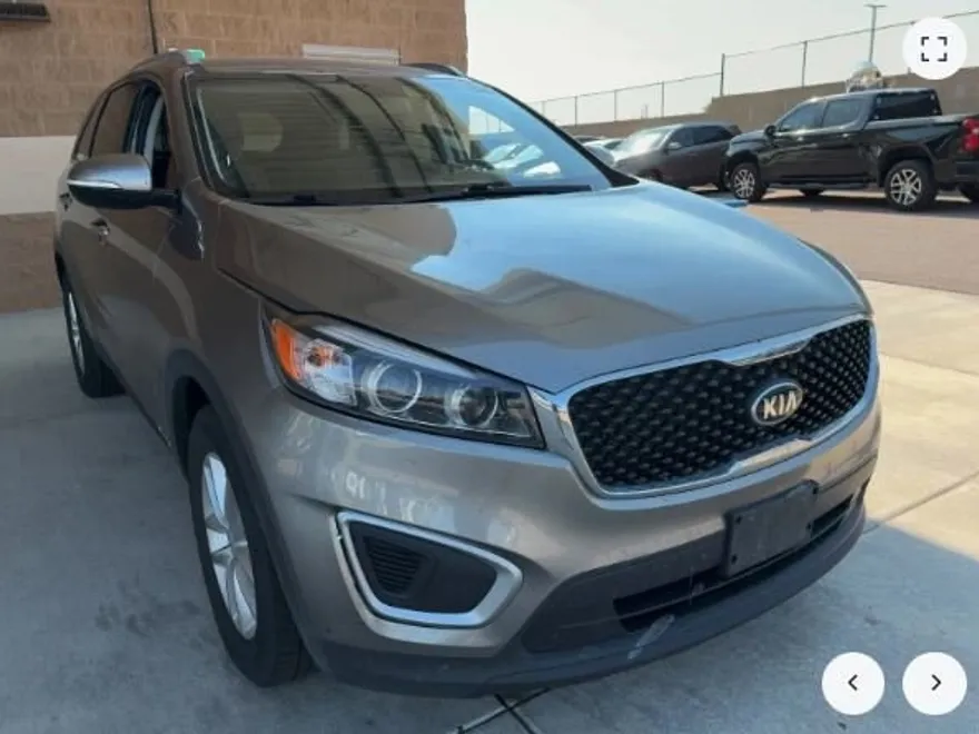 2017 Kia Sorento LX photo 1