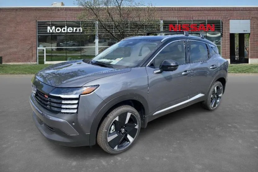2025 Nissan Kicks SR photo 1