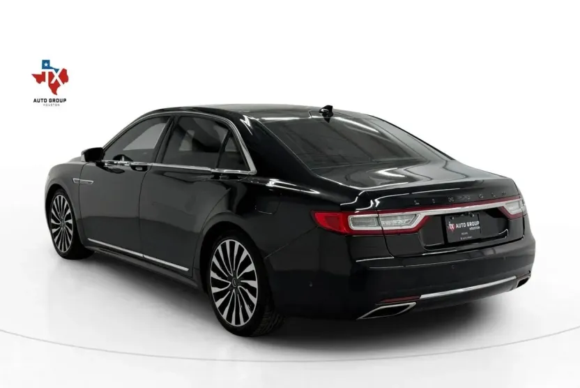 2018 Lincoln Continental Black Label photo 1