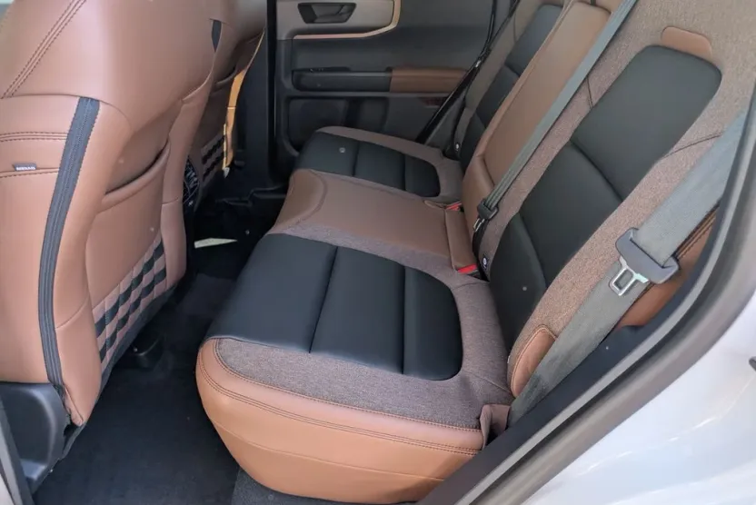 2025 Ford Bronco Sport Outer Banks photo 1