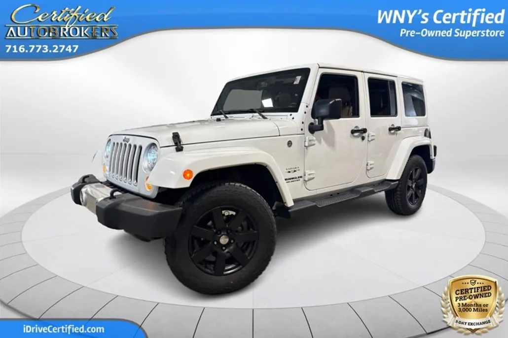 2017 Jeep Wrangler Unlimited Sahara photo 1
