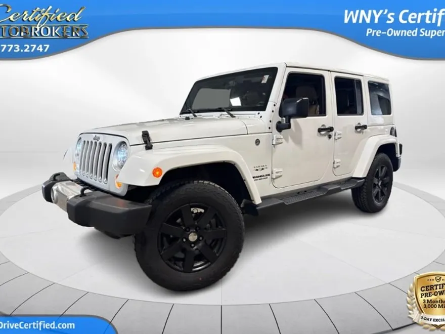 2017 Jeep Wrangler Unlimited Sahara photo 1