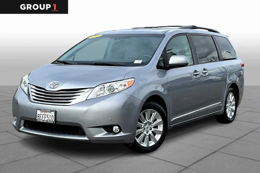 2011 Toyota Sienna Limited photo 1