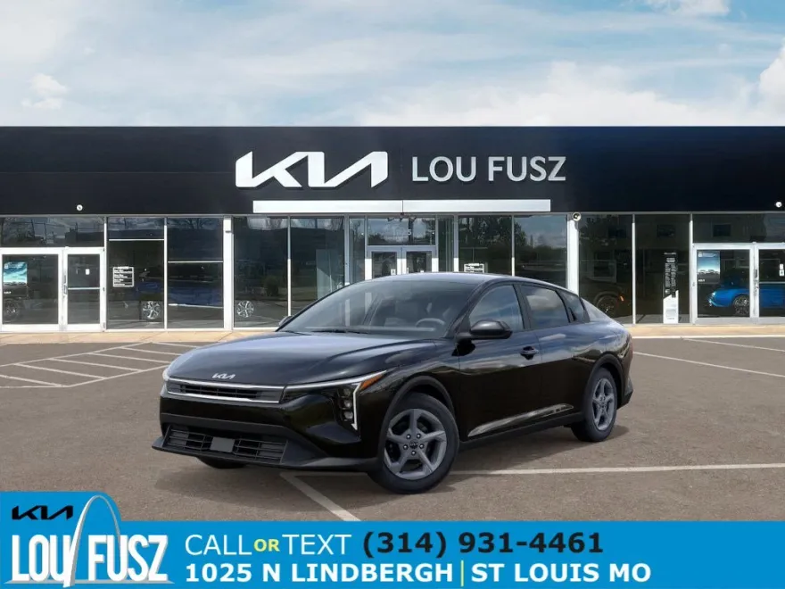 2025 Kia K4 LXS photo 1