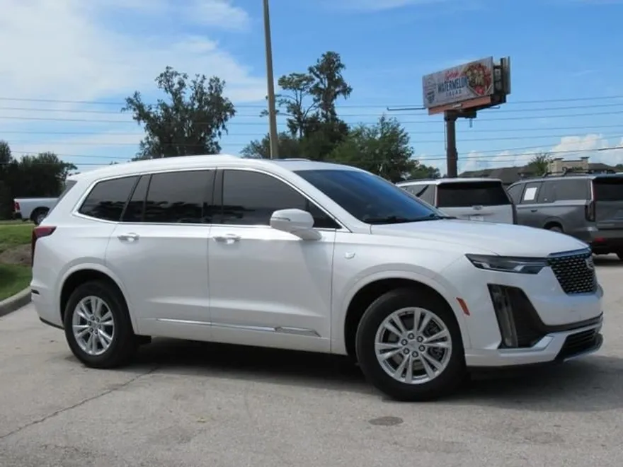 2021 Cadillac XT6 Luxury photo 1