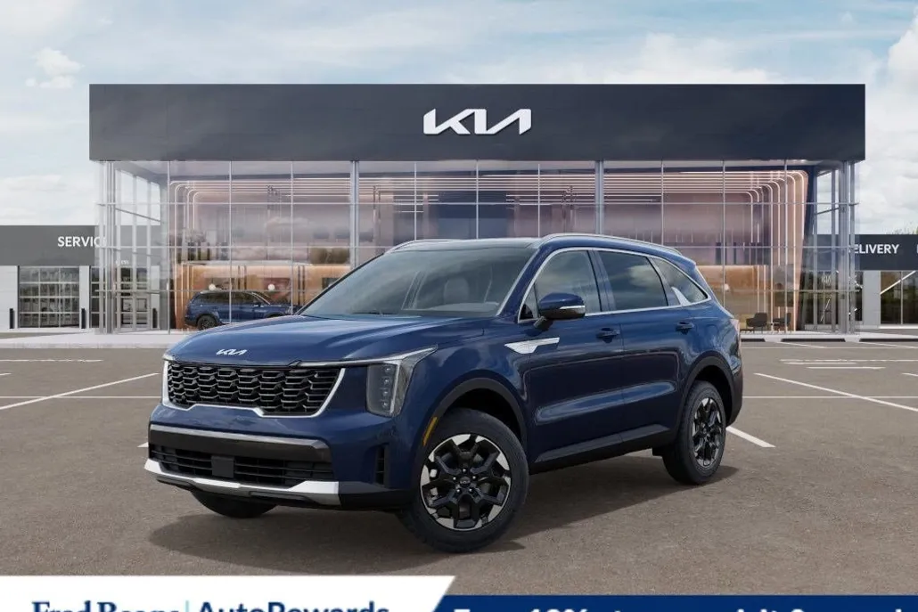 2025 Kia Sorento S photo 1