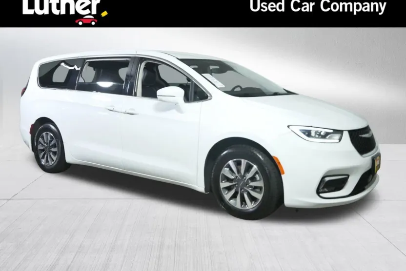 2022 Chrysler Pacifica Hybrid Touring L photo 1