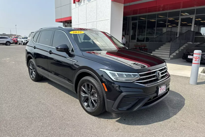 2022 Volkswagen Tiguan SE photo 1
