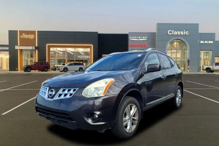 2012 Nissan Rogue SV photo 1
