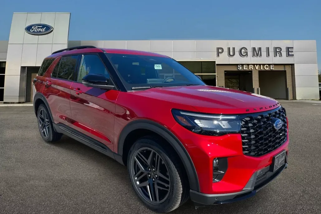 2025 Ford Explorer ST photo 1