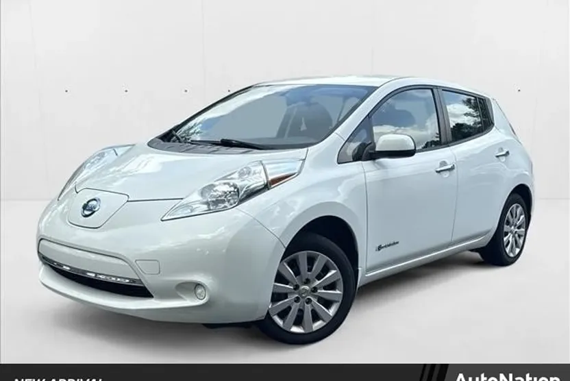 2017 Nissan Leaf S photo 1