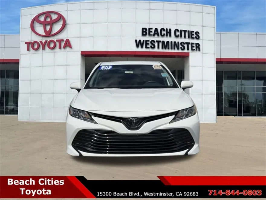 2020 Toyota Camry LE photo 1