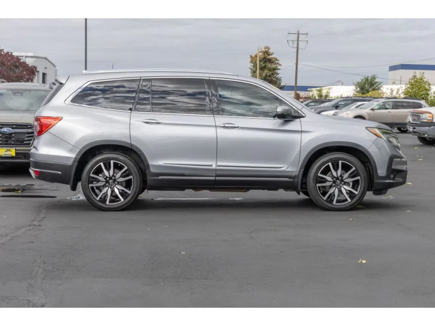 2019 Honda Pilot Elite photo 1