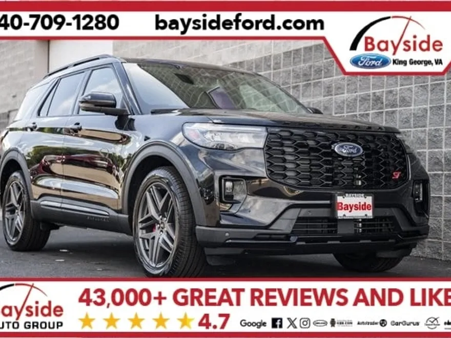 2025 Ford Explorer ST photo 1