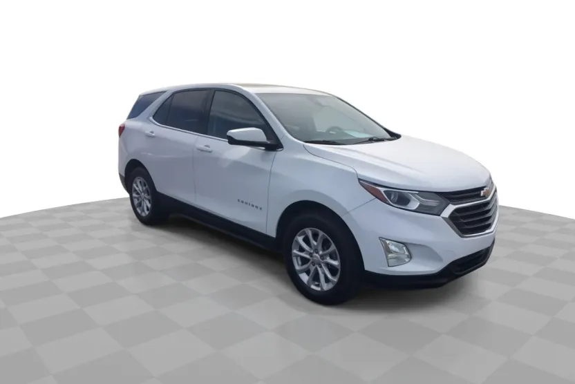 2020 Chevrolet Equinox LT photo 1