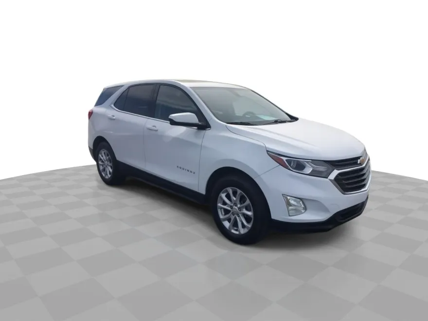 2020 Chevrolet Equinox LT photo 1