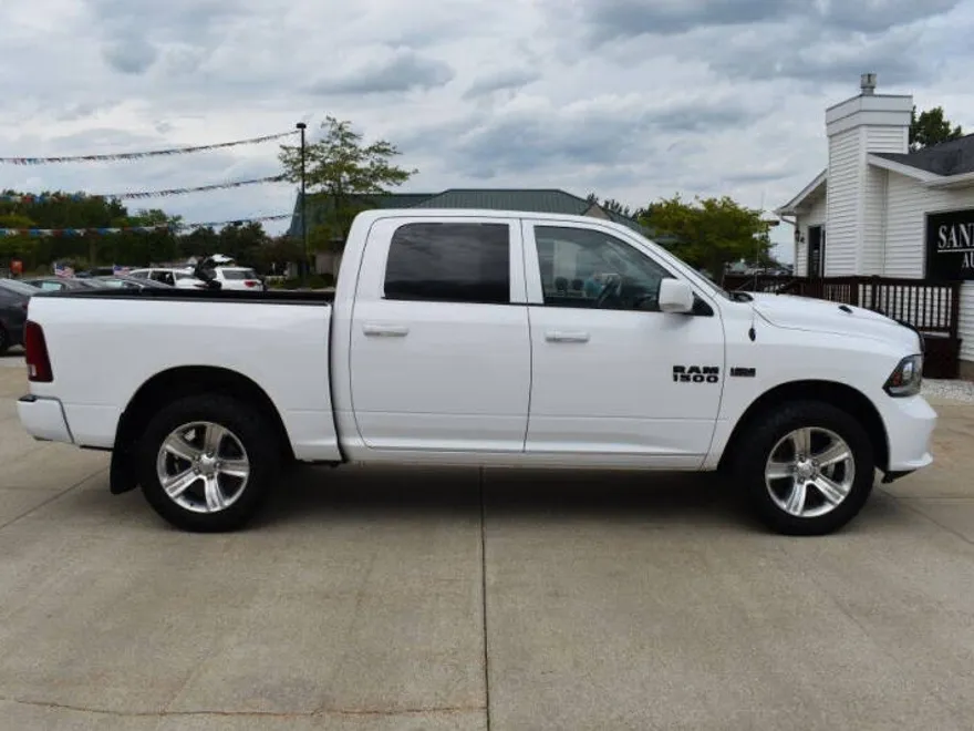 2018 Ram 1500 Sport photo 1