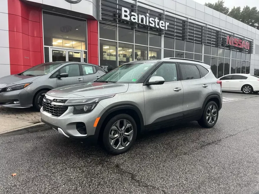 2024 Kia Seltos S photo 1