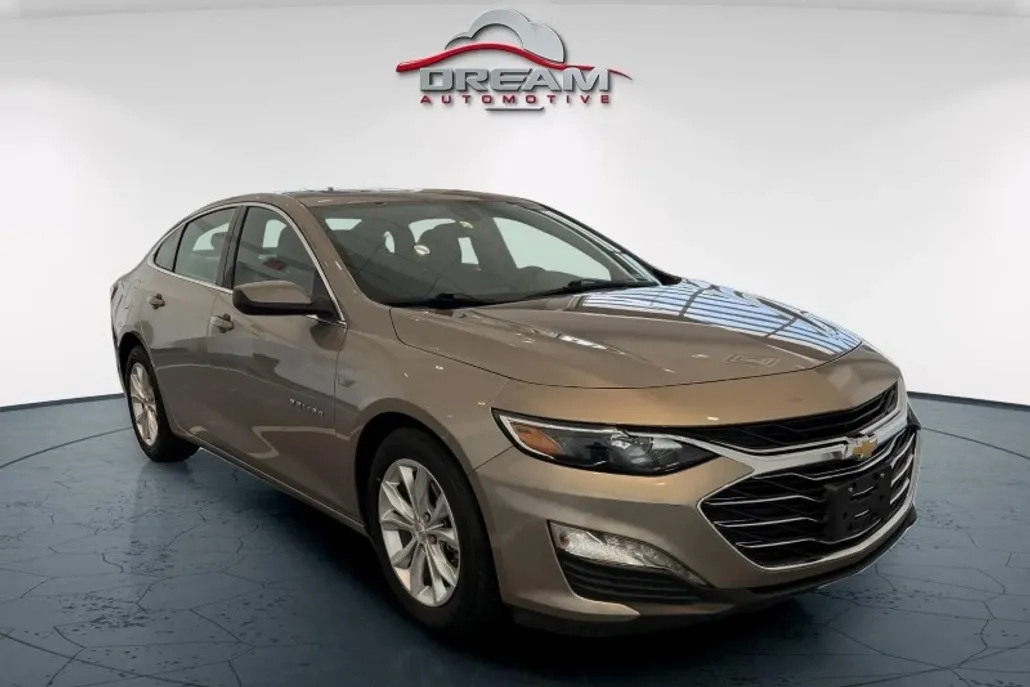 2022 Chevrolet Malibu 1LT photo 1