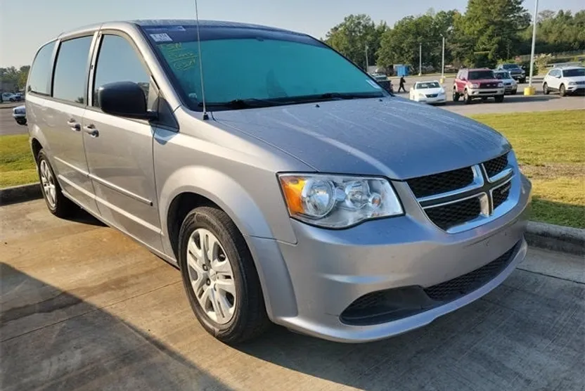 2016 Dodge Grand Caravan SE photo 1